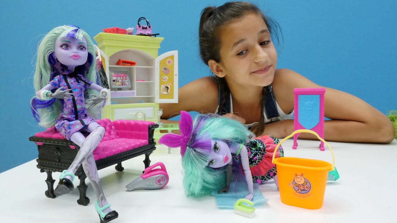 Moster High Unboxing video! Twyla�nın ablasıyla tanışalım