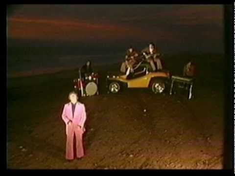 LOS ANGELES NEGROS (video) Déjenme si estoy llorando / Germaín