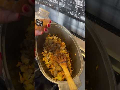 Самая вкусная тушеная капуста с мясом😋#капустатушеная #мамаготовит #обед