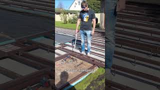 Как прячем скимер под террасную доску #дпк #бассейн #терраснаядоска #монтаж #скимер #дизайн #лаги