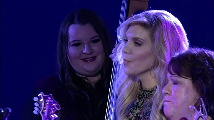 Alison Krauss and the Cox Family Perform for Patie...