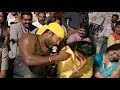 പെണ്ണുങ്ങളെ കയ്യിലെടുക്കാന് മണിച്ചേട്ടന് പണ്ടേ മിടുക്കനാ | Kalabhavan Mani Super Performance Mp3