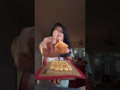 Mini puff pastry samosa bites