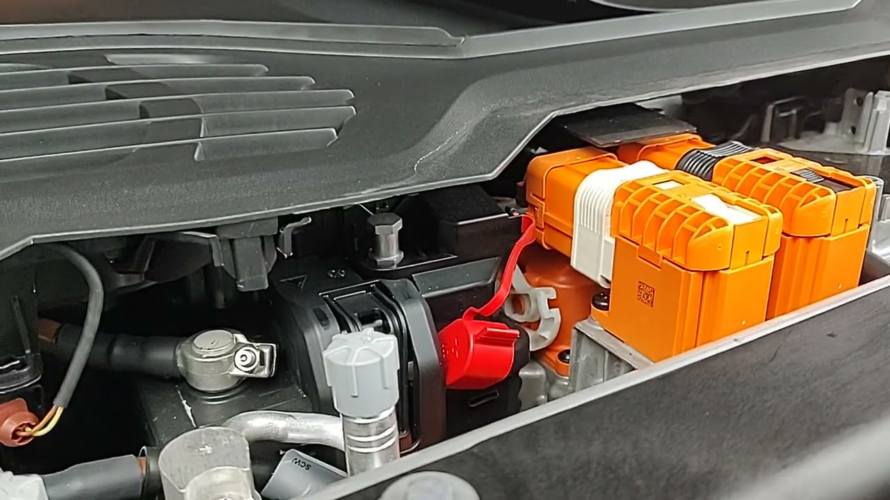 Taycan jump start & AUX battery