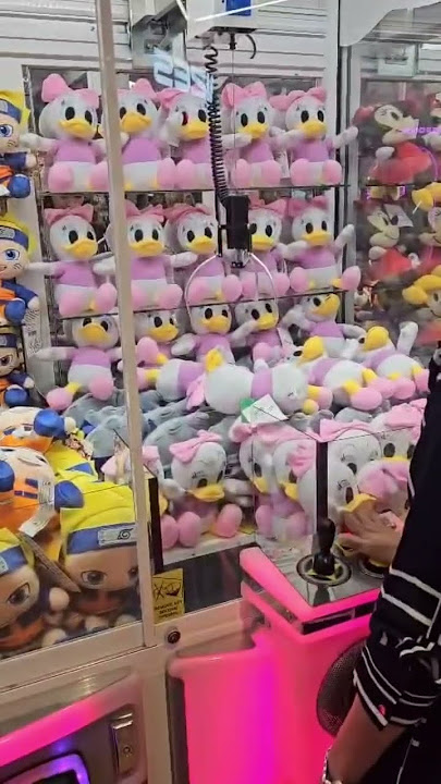 Timezone claw machine hack🎊 #timezone #arcadegames #clawmachine #viral #trending #daisy #toyworld