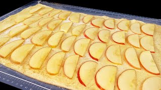 With only 2 apples and puff pastry, an incomparable treat is on your table. Better and easier than