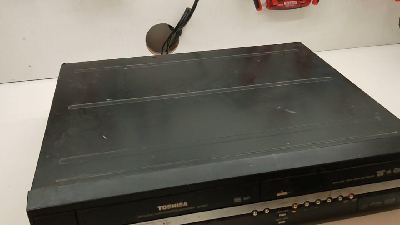Toshiba RD-XV49DT : combiné enregistreur DVD+Disque dur 160 Go+Magnétoscope  VHS+TNT