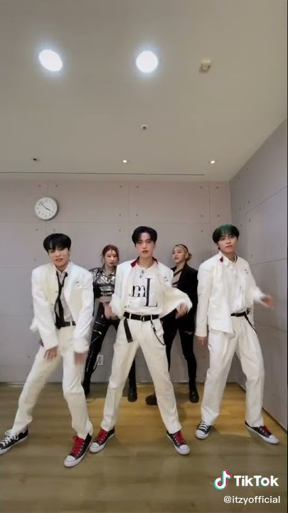 ONF & Itzy Mafia in the morning