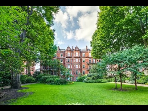 A Guide To Kensington And Chelsea's Pockets Of Narnia | Barkston Gardens