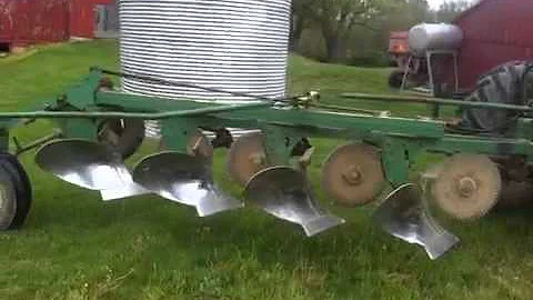 1956 John Deere 70 Diesel walk around