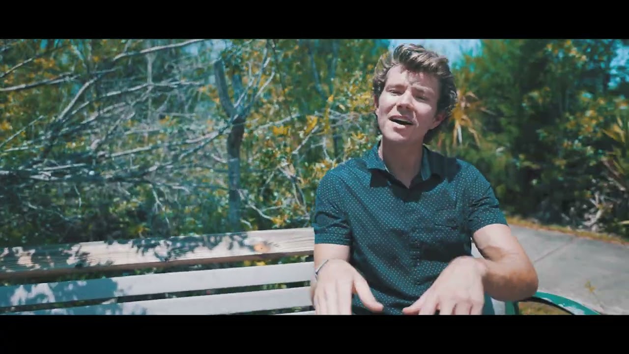 Regardez "Wander" (Official Music Video) sur YouTube Regardez "Wander" (Official Music Video) sur YouTube