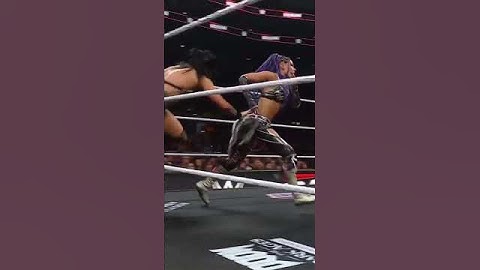 Rhea Ripley knows EXACTLY what she’s doing 😈🔥 #WWERaw