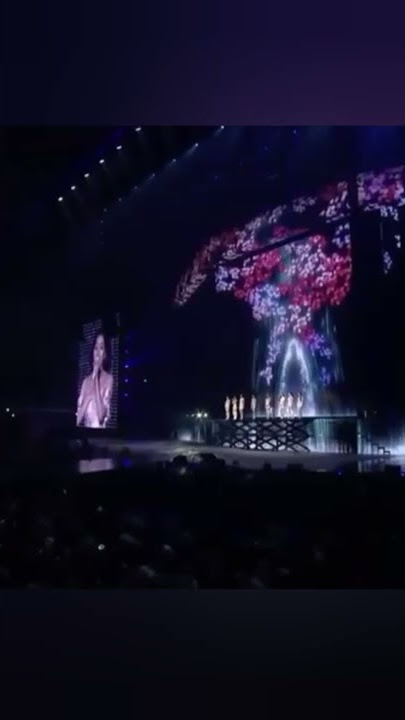 Jihyo cried while performing CACTUS because Jeongyeon was not there 😭