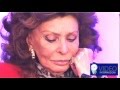 Sophia Loren si commuove e piange a Napoli presentando il film del figlio