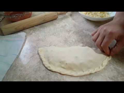 Video: Si Të Gatuajmë Pica Ekonomike Në Bukë Pita