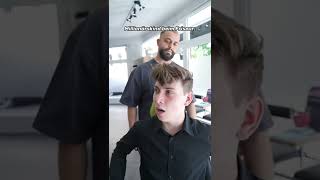 Video thumbnail of "Millionärskind beim Friseur 💇‍♂️😂 | Finnel #shorts"