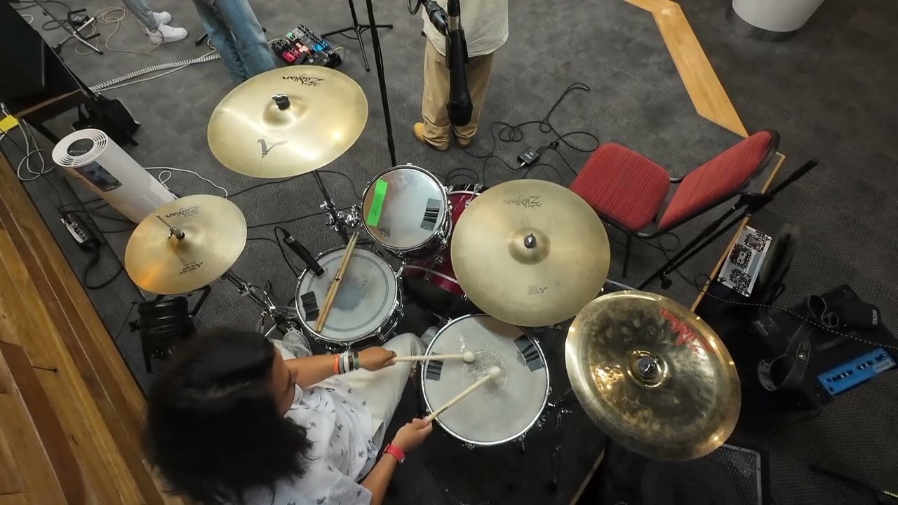 Stuti Hos Parmeshworlai - Bhajan 521 II Christian Song II Drum Cam