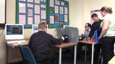 CRIPSAT -  Engaging learners