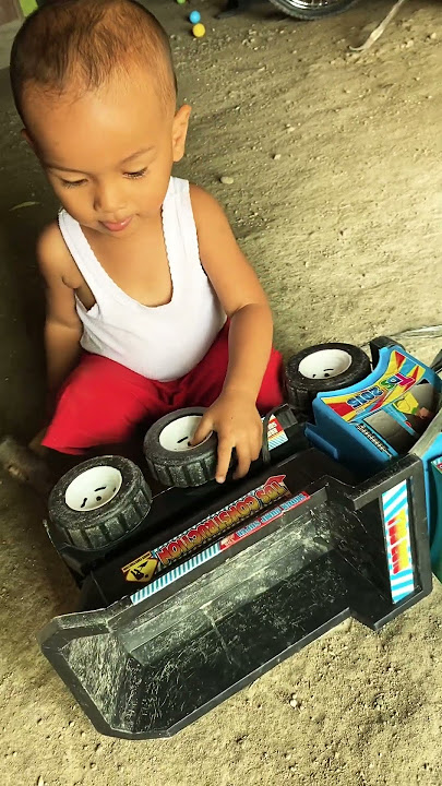 #anak #baby #cute #anakaktif #anakpemberani #bayimandiri #truck #bengkel #bengkeltruck