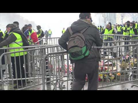 Gilets Jaunes: Combat Urbain sur la tombe du soldat inconnu. Paris/France - 1er Décembre 2018