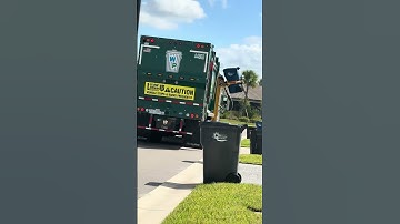 #garbagetruck #garbage #bin #trash  #non-recyclablewaste #florida #slowtv #shorts #shortvideo #short