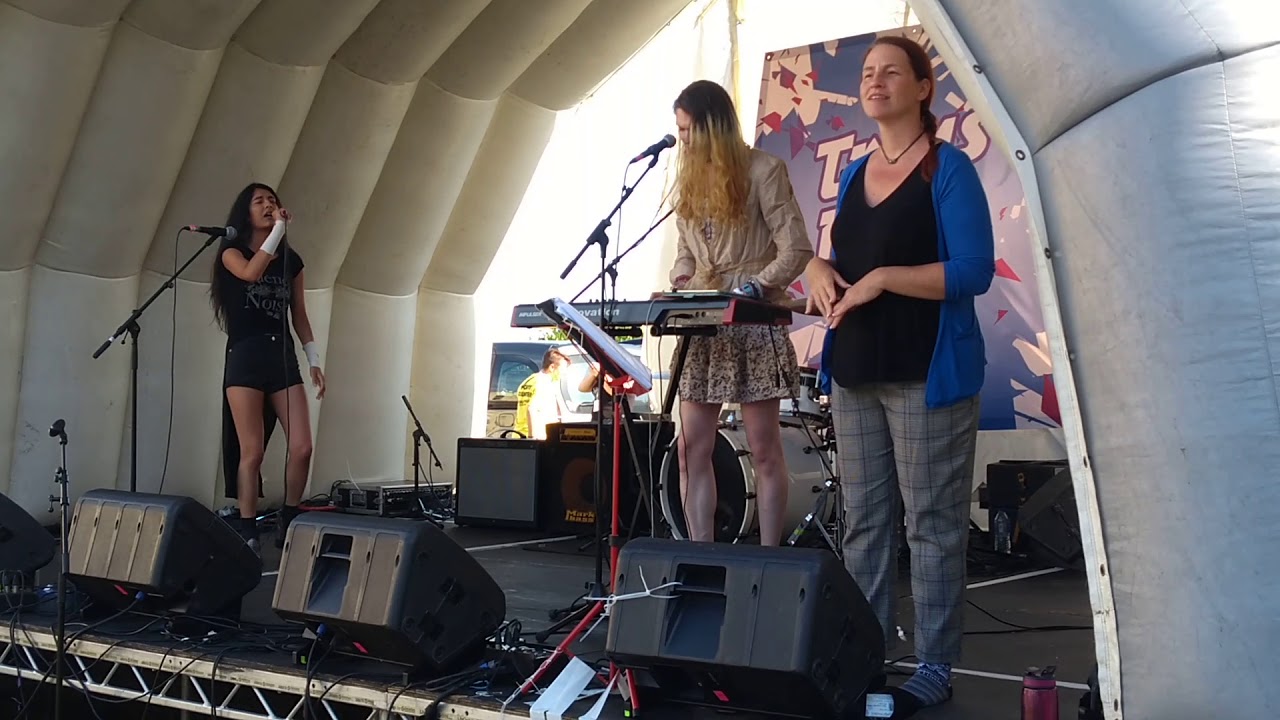 Powder piano, Trans Pride Brighton 2019 1/6