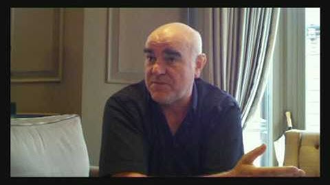 Steve Frost tells a joke about penguins