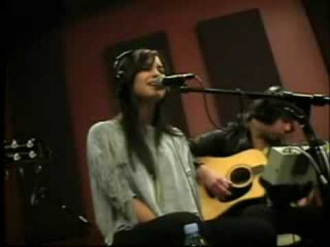 Demi Lovato - Don't Forget live @ Kidd Kraddick Ap...