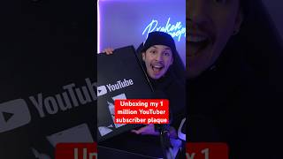 Unboxing my 1 million YouTube subscriber plaque!!