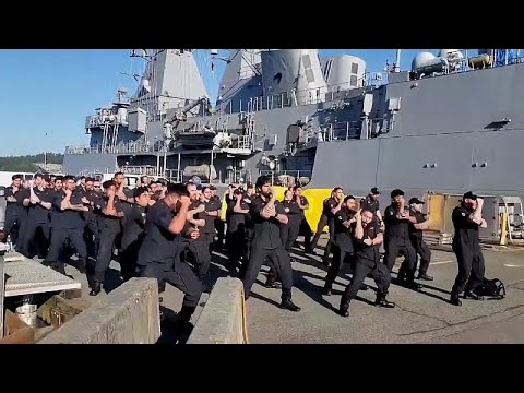 VIDEO: Neuseelands Seeleute beeindrucken mit Haka in Kanada