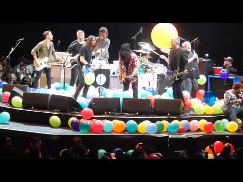 Foo Fighters featuring Tenacious D - Tie Your Mother Down - The Forum 1/10/15