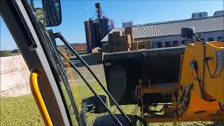Siláže v podání manipulator JCB Dale Šlapal Milanek Massey Ferguson 7499 Fend 939 Vario Tomík Kodat