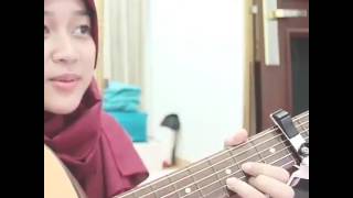 Cewe cantik suara merdu nyanyi Dia