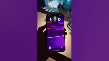New Flashlight animation in iOS 18 📱🔦😮‍💨