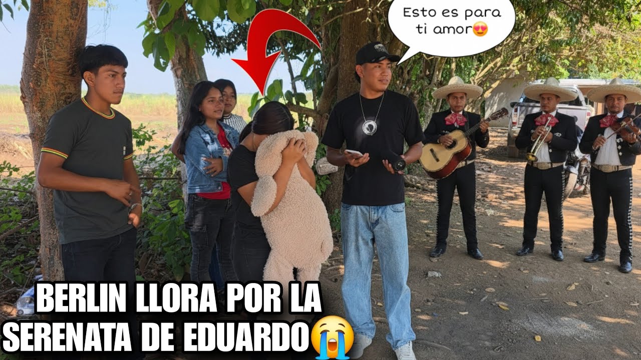 EDUARDO Le Llevo Mariachis A BERLIN Por El Día Del Amor😍Ella Quedo En Shok Al Ver😱 Así Reaccionó