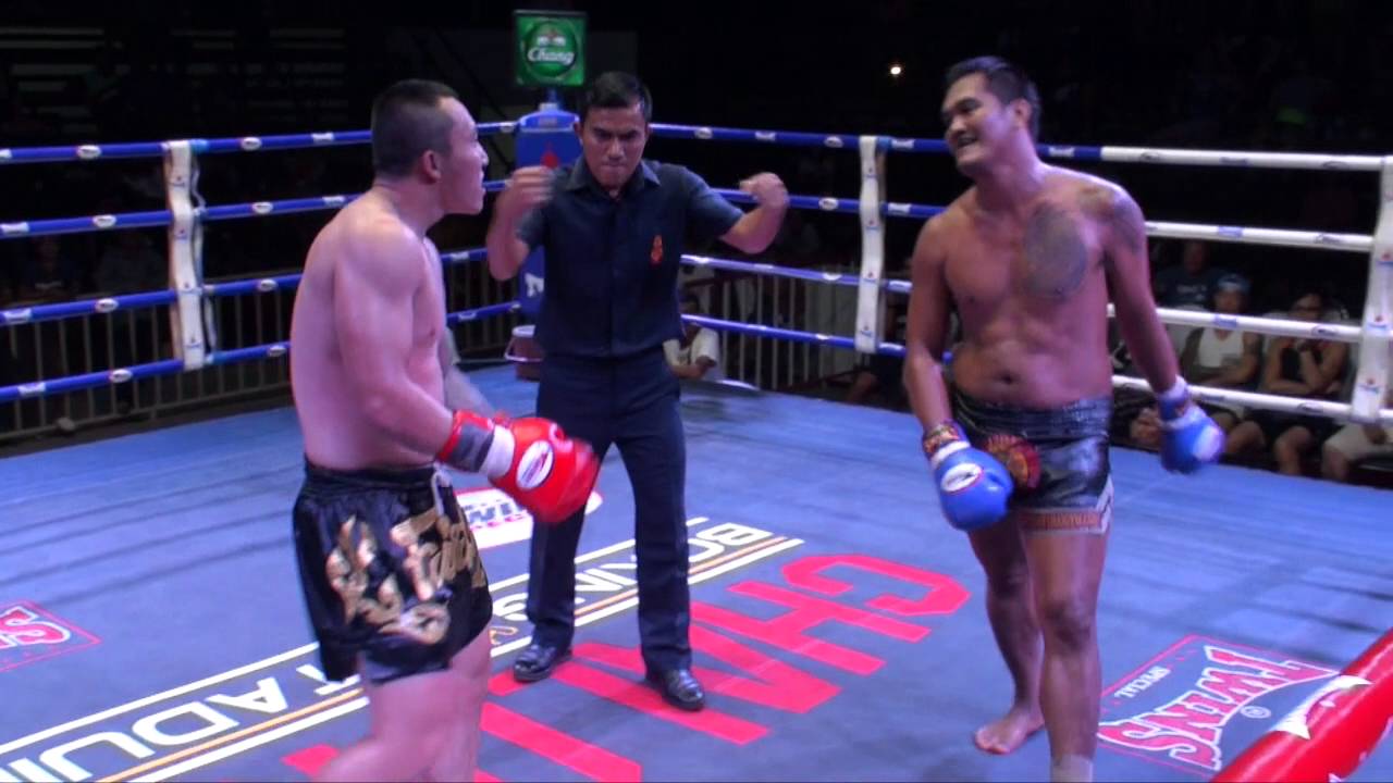 Weqchao (Tiger Muay Thai) vs Dennuea Sor Sakulkaew @ Chalong Stadium 19/4/16 fighting