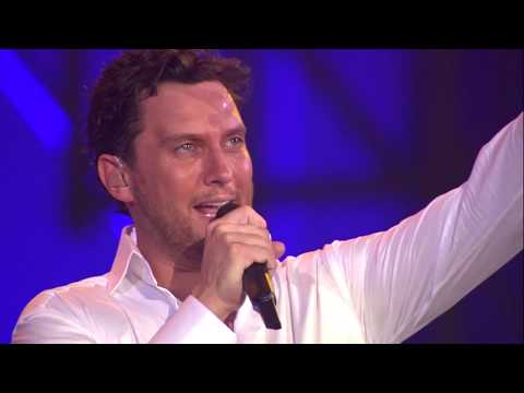Tino Martin -