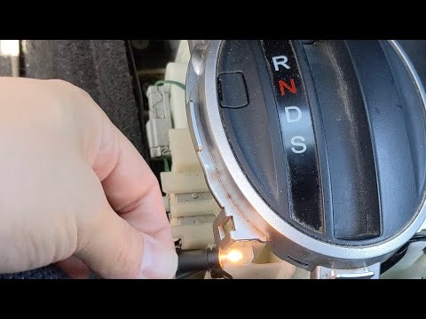 How to change/replace a gearbox/shifter light bulb in a Honda Fit/Jazz 2008-2013