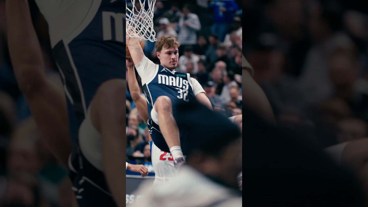 The legend of 3️⃣2️⃣ is just getting started. NBA Dunk Week // #MFFL