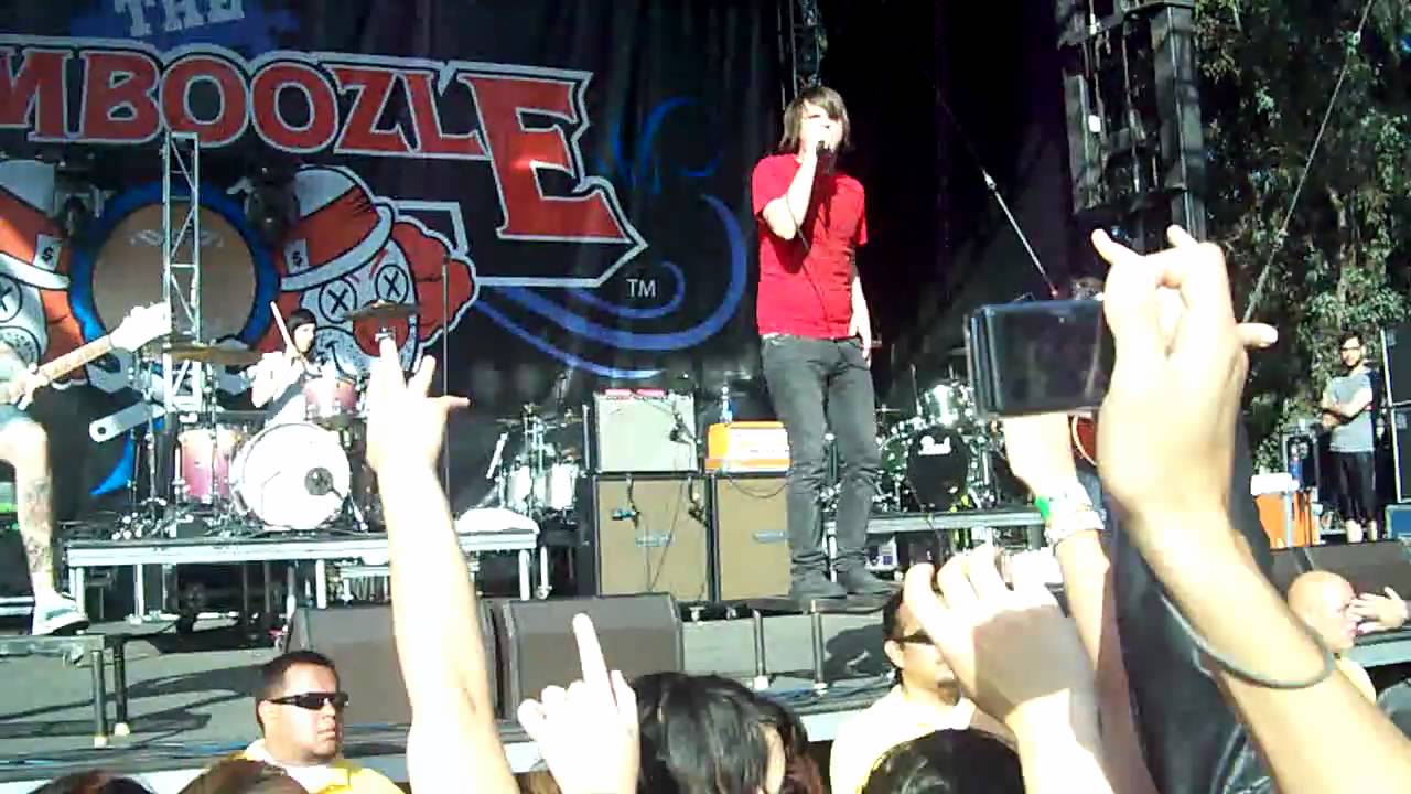 Silverstein Apologize (Live Bamboozle Left 2009) YouTube