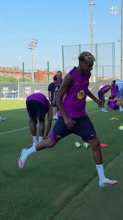 😳 Lamine doesn't make any sense 🤯 #fcbarcelona #shorts