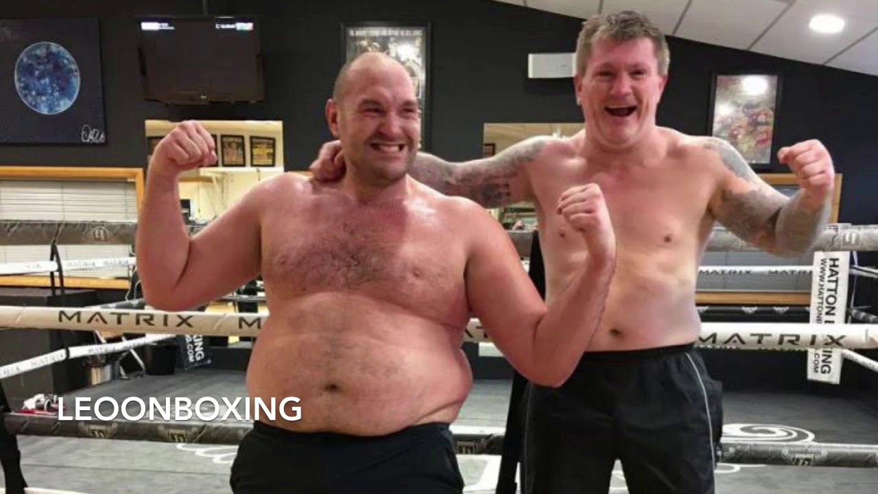 Tyson Fury Weight / Tyson Fury Posts Photo Of Himself At 400 Lbs