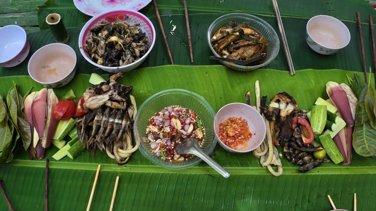 QUÉ XÀO SẢ ỚT VÀ CÁ SUỐI NƯỚNG...