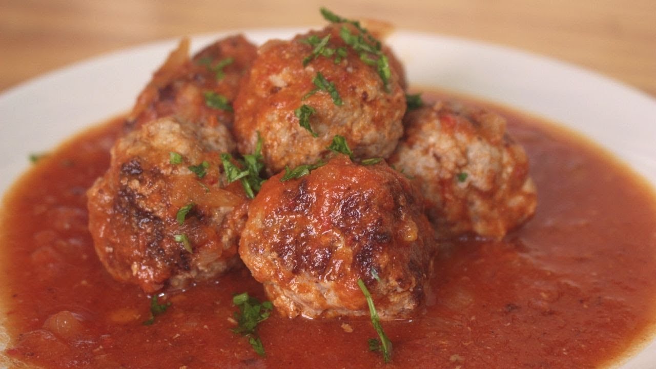 ALBONDIGAS EN CHIPOTLE | ALE DE NAVA - YouTube