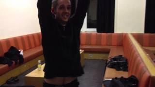 Paul shows us how to dance - Glasvegas backstage