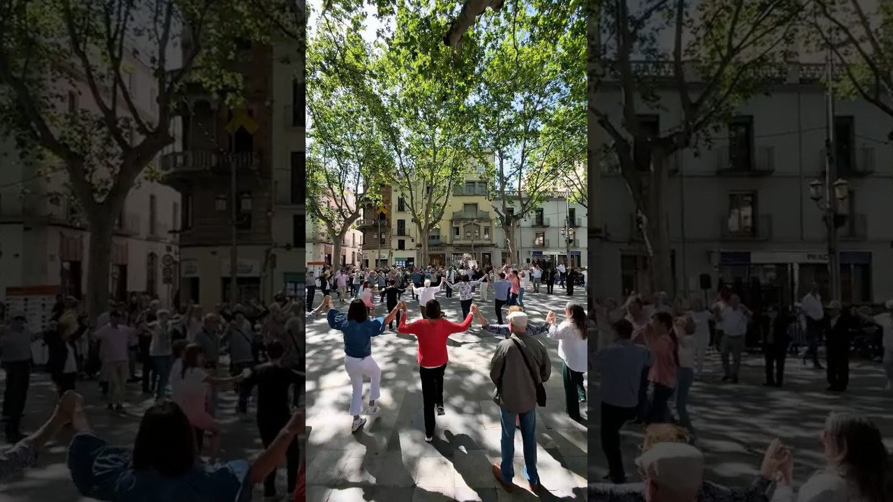 Sardanes de Fires a la Rambla de Figueres