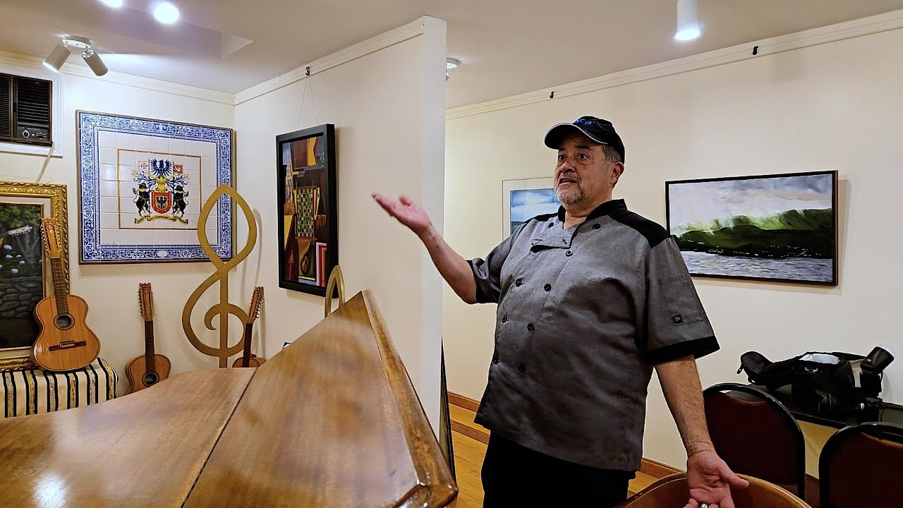 AMIGOS DA TERCEIRA VISITA À GALERIA