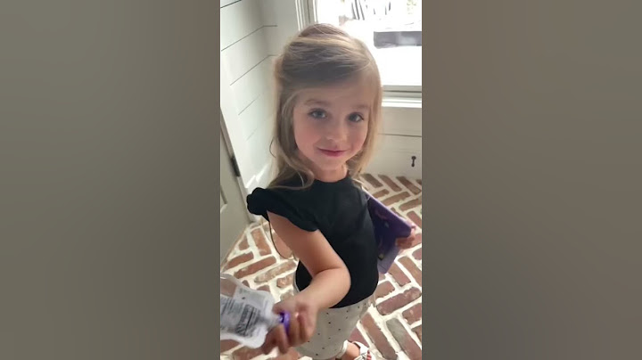 My four year old gets her first haircut 😭 #shorts #toddlermom