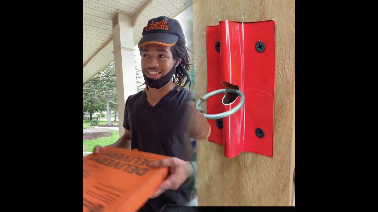 Pizza delivery🤧🤧