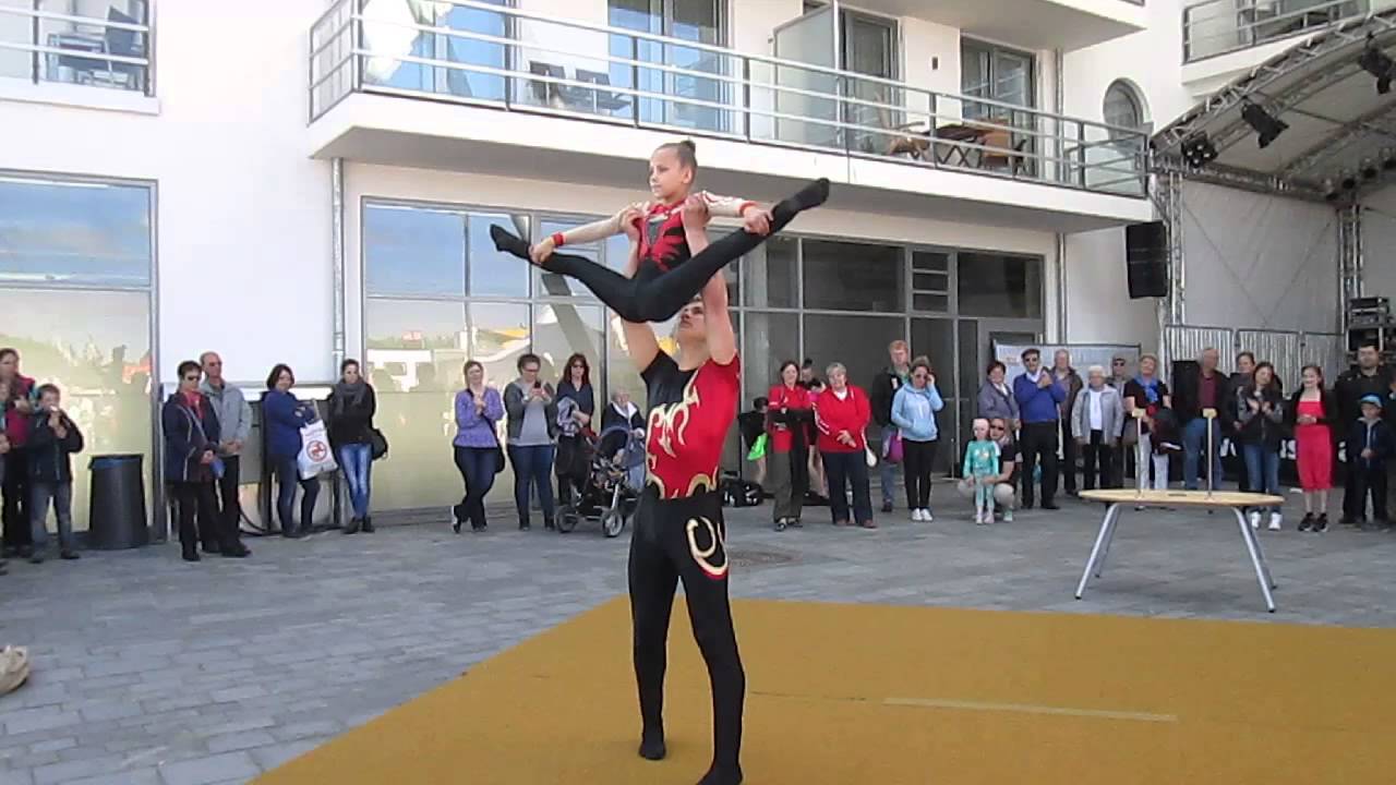 Showakrobatik Kiel ,,Face" TuS Holtenau ( Lindsey Stirling Crystallize Choreography )